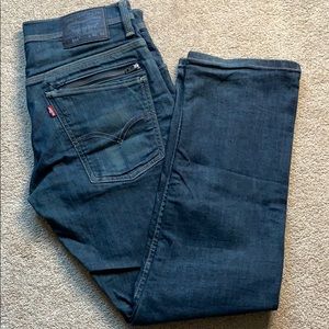 Lightly worn Levi Jeans 32/30